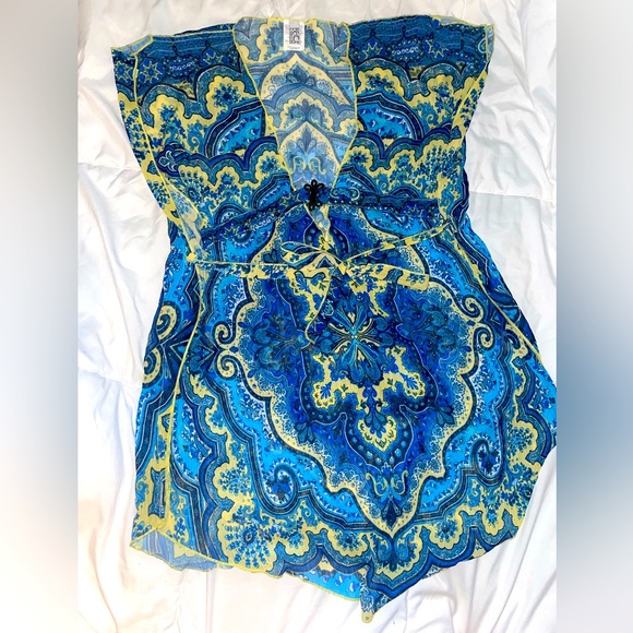 Becca resort swimsuit cover up - Picture 1 of 4